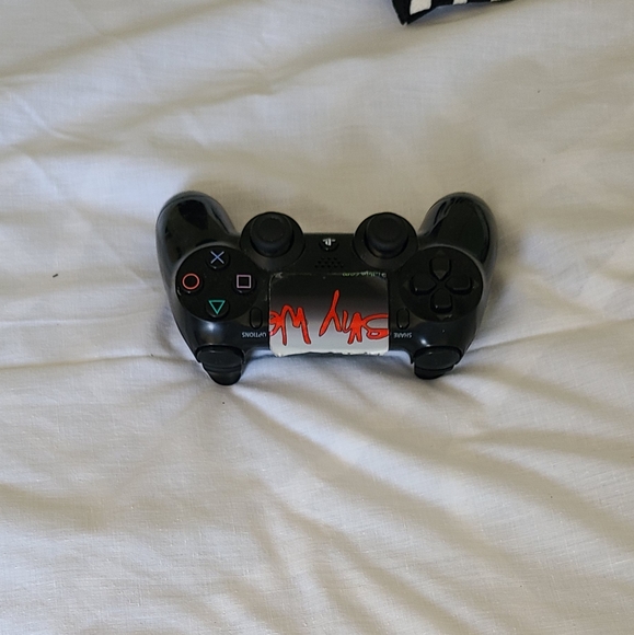 Ps4 controller - Picture 3 of 4